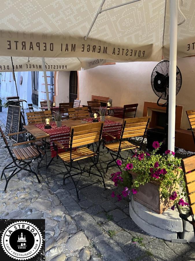 Casa Josef Bacon - La Strada - Aparthotel Sighişoara Eksteriør bilde